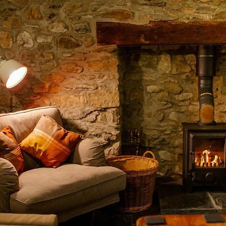 St Davids Hideaway With Roll-Top Bath & Log Burner Eksteriør bilde