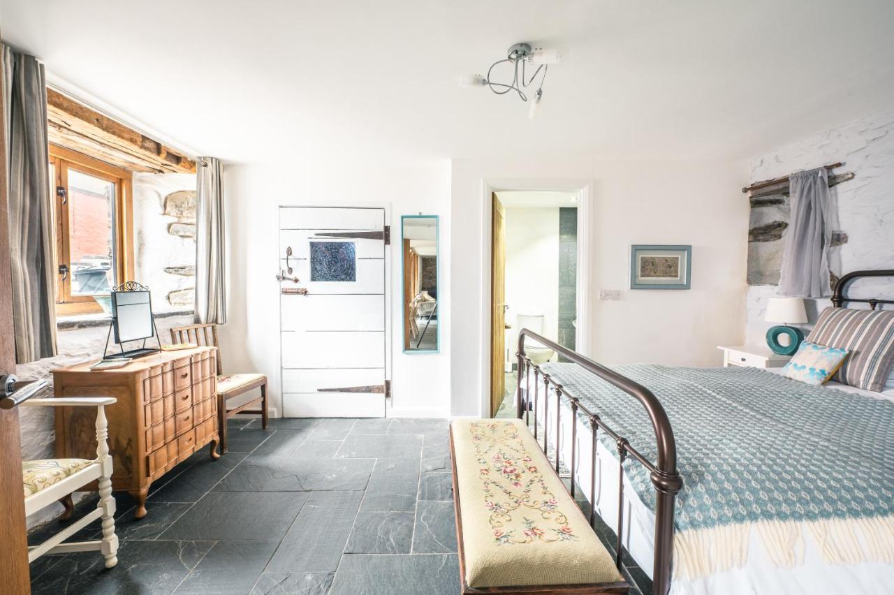 St Davids Hideaway With Roll-Top Bath & Log Burner Eksteriør bilde
