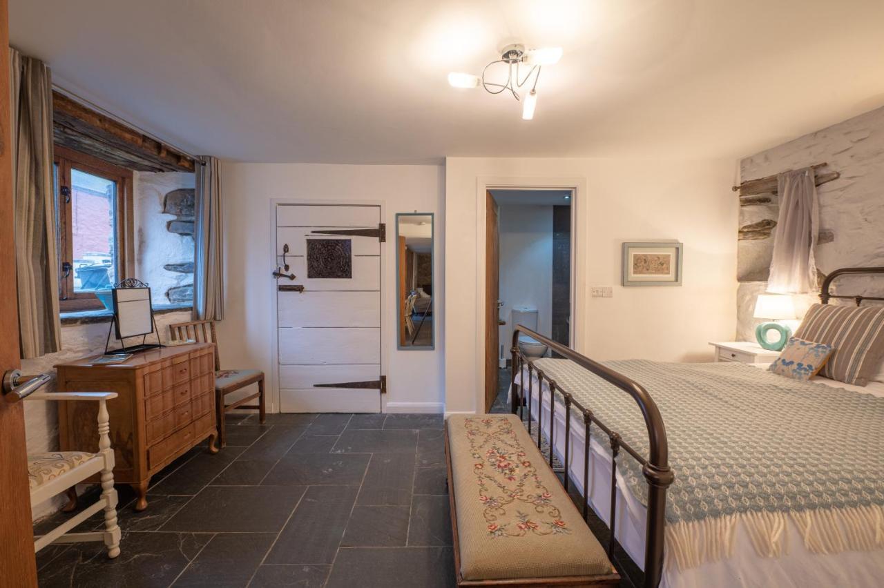 St Davids Hideaway With Roll-Top Bath & Log Burner Eksteriør bilde