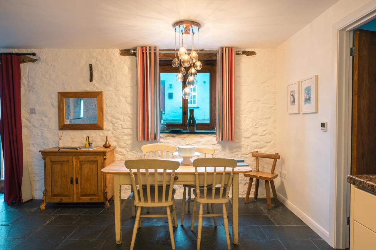 St Davids Hideaway With Roll-Top Bath & Log Burner Eksteriør bilde