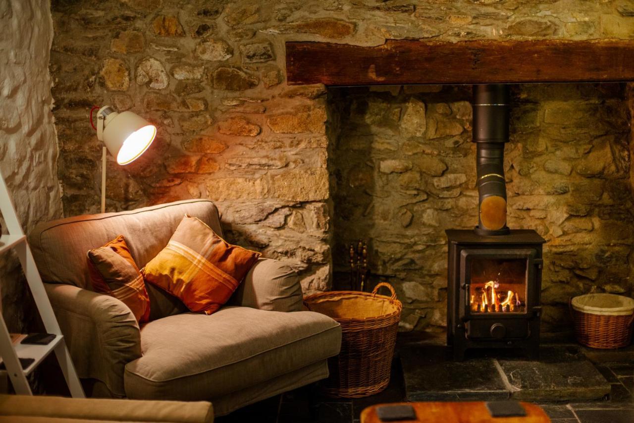 St Davids Hideaway With Roll-Top Bath & Log Burner Eksteriør bilde