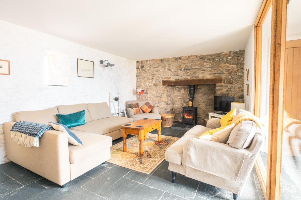 St Davids Hideaway With Roll-Top Bath & Log Burner Eksteriør bilde