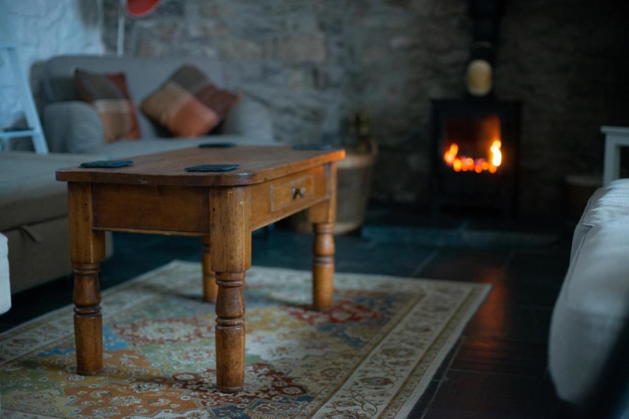 St Davids Hideaway With Roll-Top Bath & Log Burner Eksteriør bilde