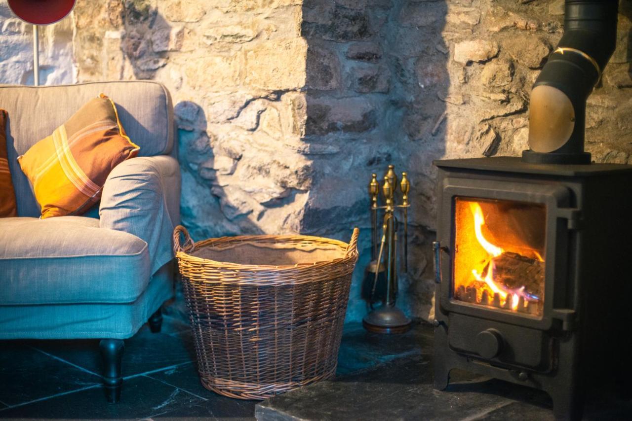 St Davids Hideaway With Roll-Top Bath & Log Burner Eksteriør bilde